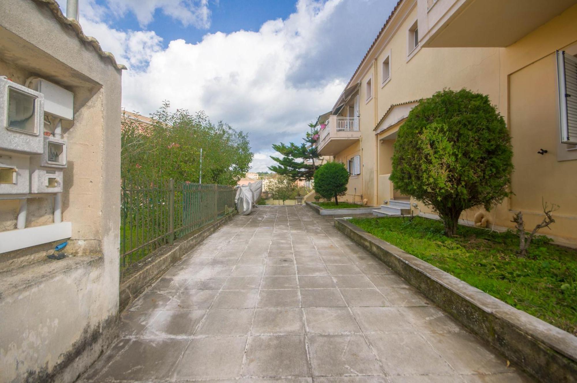 Апартаменти Διωροφη Μεζονετα-2Km Απο Το Κεντρο-Iliana House Alepou Екстер'єр фото